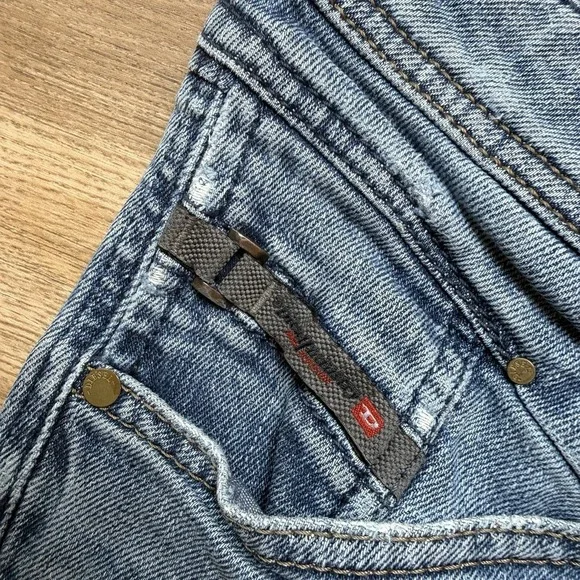 Diesel Belther Jeans Men 31x30 Blue Slim Tapered Stretch Medium Wash Denim 0857N - Picture 7 of 16